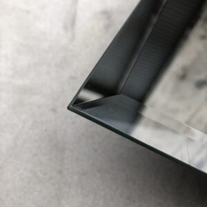 Glass edge grinding effect picture